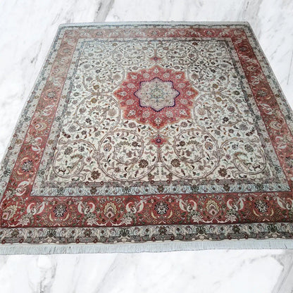 Exklusiver persischer TÄBRIZ&SEIDE - 250x260 cm - 600.000 Knoten - sehr fein